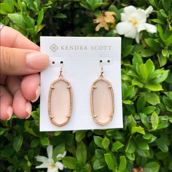 Kendra Scott Elle Earrings in Clear Peach - Picture 1 of 7